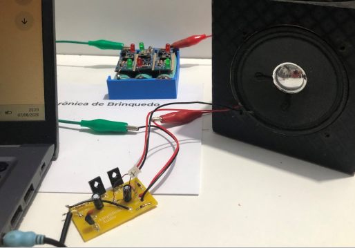 circuito amplificador de audio ligado no PC