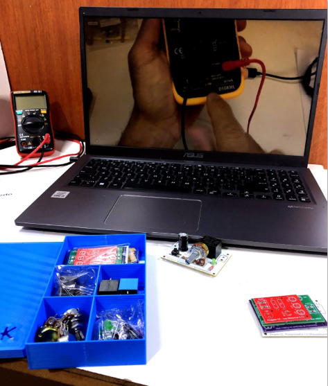 Videoaulas curso eletrônica no notebook